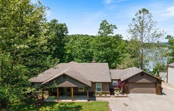 19166 Pinecrest Trail, Rogers, AR 72756