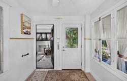 1718 Vincent Avenue N, Minneapolis, MN 55411