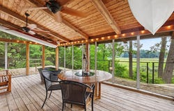 127 E Maple Street, Fruitport, MI 49415