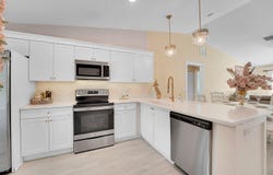 5715 SE Pine Avenue, Stuart, FL 34997