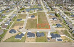 421 Manor Hill Drive, Chatham, IL 62629