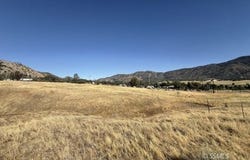 39922004 Valley View Rd, Caliente, CA 93518