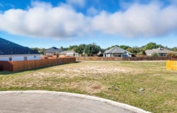 7 Hope, Uvalde, TX 78801