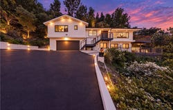 981 Glen Oaks Boulevard, Pasadena, CA 91105