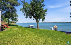 5471 S Shore Dr, Chester, SD 57016
