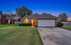 12504 E 82nd Place North, Owasso, OK 74055