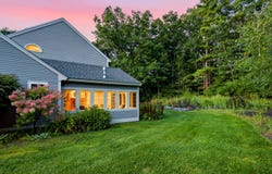 1 Peninsula Drive, Stratham, NH 03885