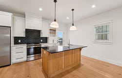 416 Stagecoach Trl, San Marcos, TX 78666