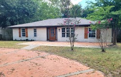 103 W Cayuga Drive, Athens, TX 75751