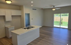 807 Plum Vlg Drive, Monroe, MI 48161