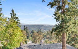 6696 PARTRIDGE Cir, Gladstone, OR 97027