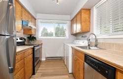 1514 NE HOGAN Dr, Gresham, OR 97030
