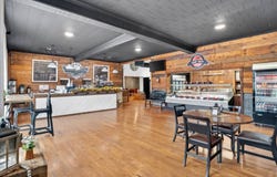 33 W Olive St, Aurora, MO 65605