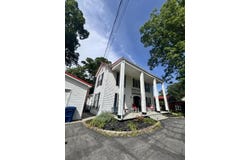 736 E Lakeshore Drive, Burnside, KY 42519