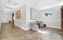 425 Benjamin Drive, Vernon Hills, IL 60061