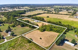 17 Saddleback Street, Buffalo, MO 65622