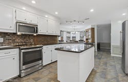 420 Shadow Lake Cove, Raymond, MS 39154