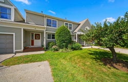 14 Long Hill Road, Peterborough, NH 03458