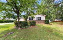 1002 E Maplewood Drive, Benson, NC 27504