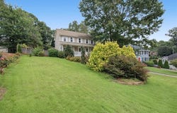 720 Creek Trail NW, Kennesaw, GA 30144
