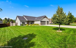 40 Osprey Ln, Sandpoint, ID 83864