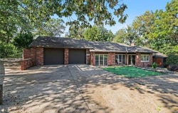 28806 E Beth Court, Grain Valley, MO 64029