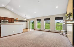 2114 Radcliffe Dr SW, CedarRapids, IA 52404