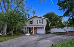 42 Stirling Ln, Wayne Twp., NJ 07470-4502