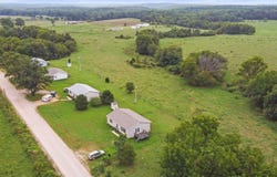 2646 County Road 382, Dora, MO 65637