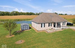 9653 S 200 Road E, Flat Rock, IN 47234