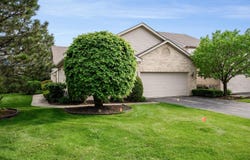 13 Iliad Drive, Tinley Park, IL 60477