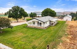 2283 Canyon Rd S, Melba, ID 83641