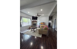 400 E 5th Ave, Hutchinson, KS 67501