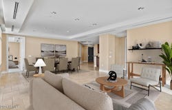 2211 E CAMELBACK Road, Phoenix, AZ 85016