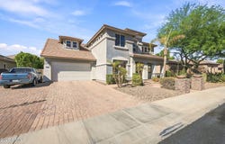 2754 E PARKVIEW Drive, Gilbert, AZ 85295