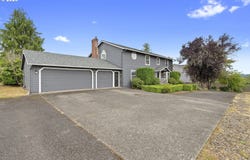 2607 SW PLEASANT VIEW Dr, Gresham, OR 97080