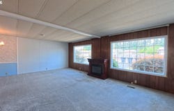 1055 LOCKHAVEN Dr N, Keizer, OR 97303
