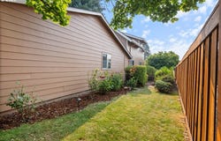 4154 5TH St, Hubbard, OR 97032
