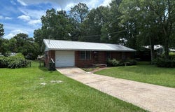 311 Massee Dr, Dothan, AL 36301