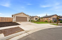 2198 W Ambassador Way, Hanford, CA 93230