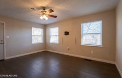 205 N 12th St, LaFollette, TN 37766