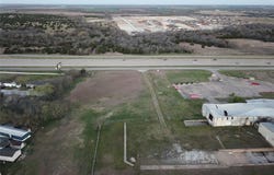 811 N Collins Freeway, Howe, TX 75459