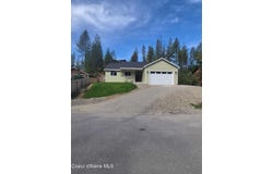 106 Memory Ln, Pinehurst, ID 83850