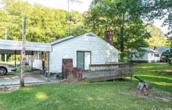 201 W Third St, South Hill, VA 23970
