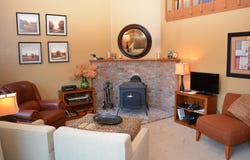 818 Covered Bridge Lane, Grantham, NH 03753