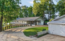 333 Holly Circle, Etoile, TX 75944