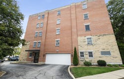 8733 Willow Boulevard, Willow Springs, IL 60480