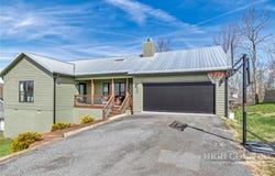 885 Alpine Drive, Seven Devils, NC 28604