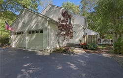 16 Knollbrook Lane E, Painted Post, NY 14870