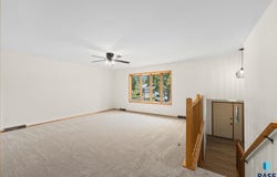 729 N Columbia Dr, Sioux Falls, SD 57103-6604